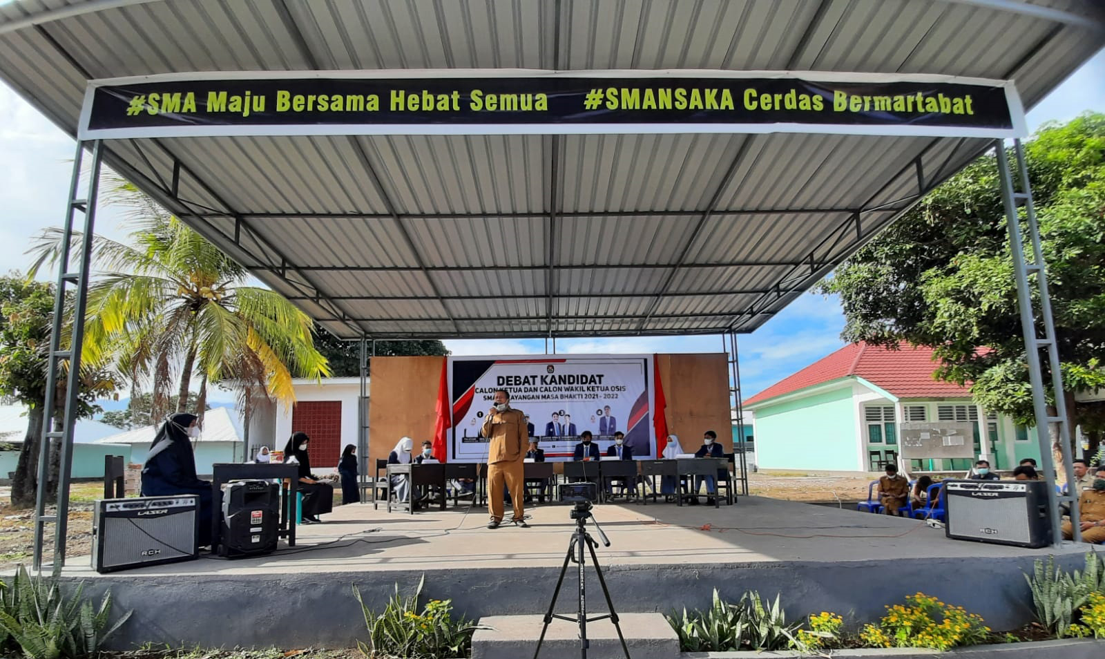 DEBAT KANDIDAT CALON KETUA DAN CALON WAKIL KETUA OSIS SMAN 1 KAYANGAN MASA BAKTI 2021-2022 DEBAT KANDIDAT CALON KETUA DAN CALON WAKIL KETUA OSIS SMAN 1 KAYANGAN MASA BAKTI 2021-2022