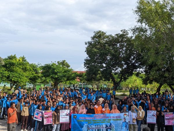 SOSIALISASI PENCEGAHAN PERNIKAHAN USIA ANAK OLEH KOMUNITAS DHARMA WANITA SMA NEGERI 1 KAYANGAN